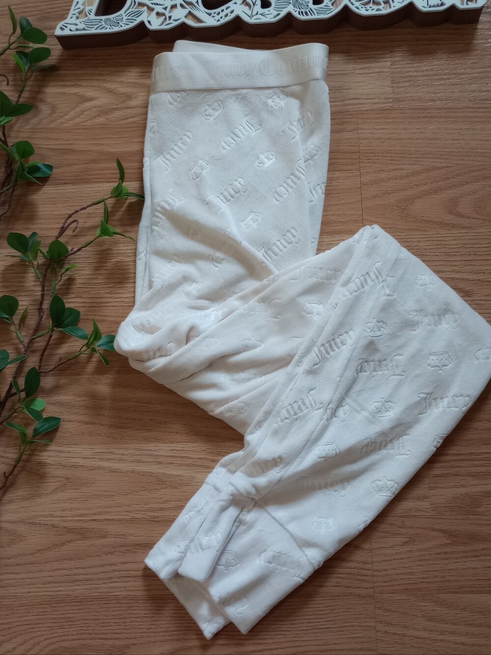 Juicy Couture sleepwear leggings size Medium